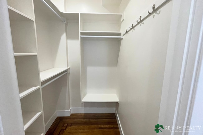 Building Photo - Beautifully Remodeled 4 Bedroom Home | Ing...