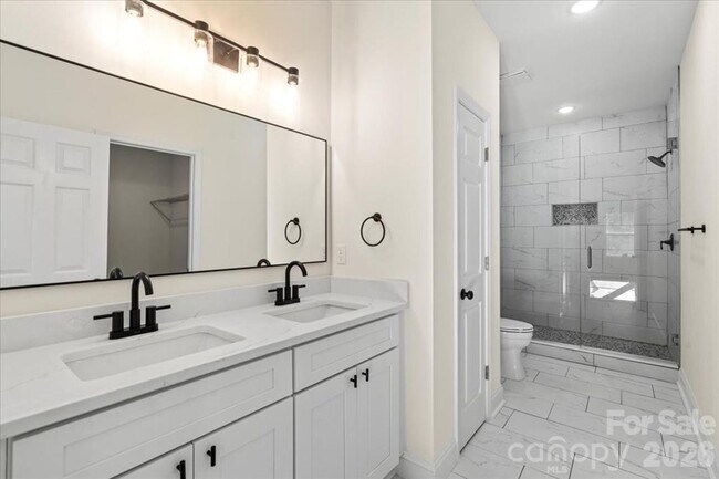 Building Photo - 5328 Oaktree Dr