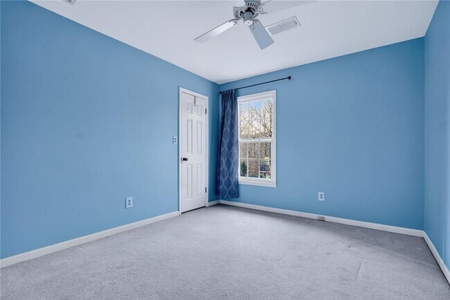 Building Photo - 5340 Tally Green Dr