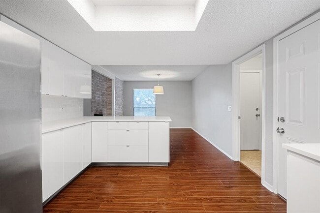 Building Photo - 11605 Gungrove Cir