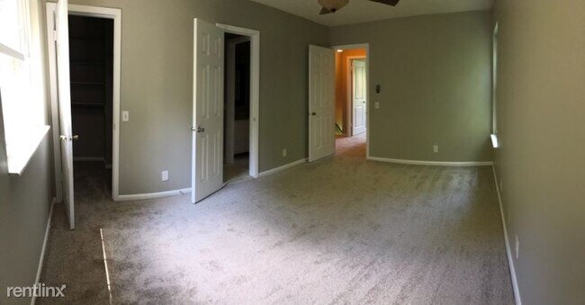 Building Photo - 3 br, 2 bath Townhome - 1277 Barnes Road