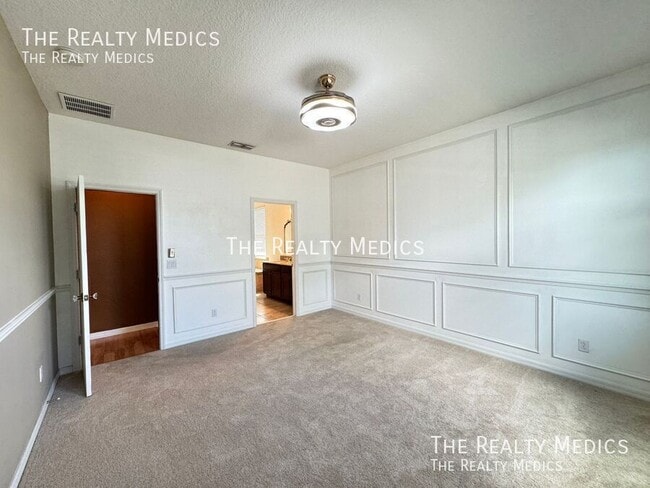 Building Photo - 308 Blue Cypress Dr