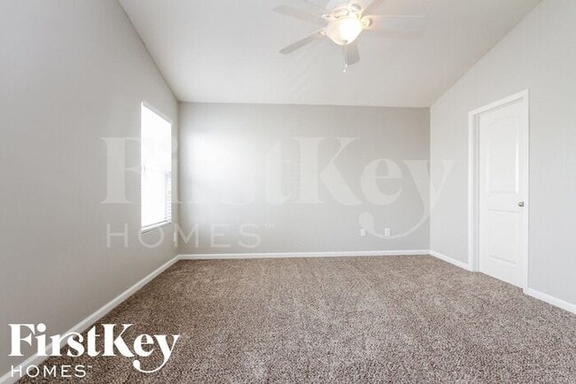Building Photo - 15526 Farmland Ct
