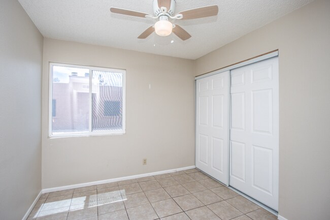 Building Photo - 3Br in gated community