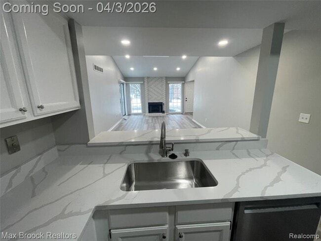 Building Photo - 6600 Bellows Ct