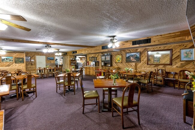 Building Photo - 2414 S Gordon St