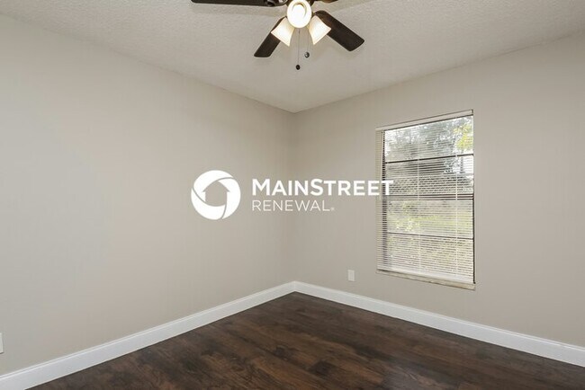 Building Photo - 3 Bedroom Pet-Friendly Home in St. Cloud, FL with Main Street Renewal