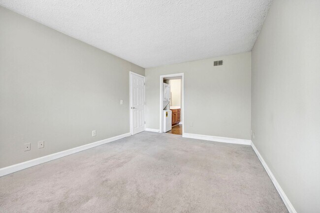 Building Photo - bg1115