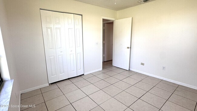 Building Photo - 3807 Jupiter Blvd SE