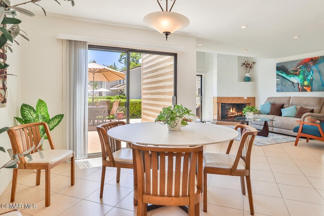 Building Photo - 1208 Westlake Blvd