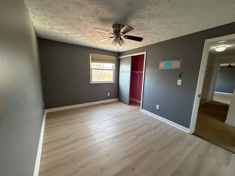 Building Photo - 10244 Farmington Ct