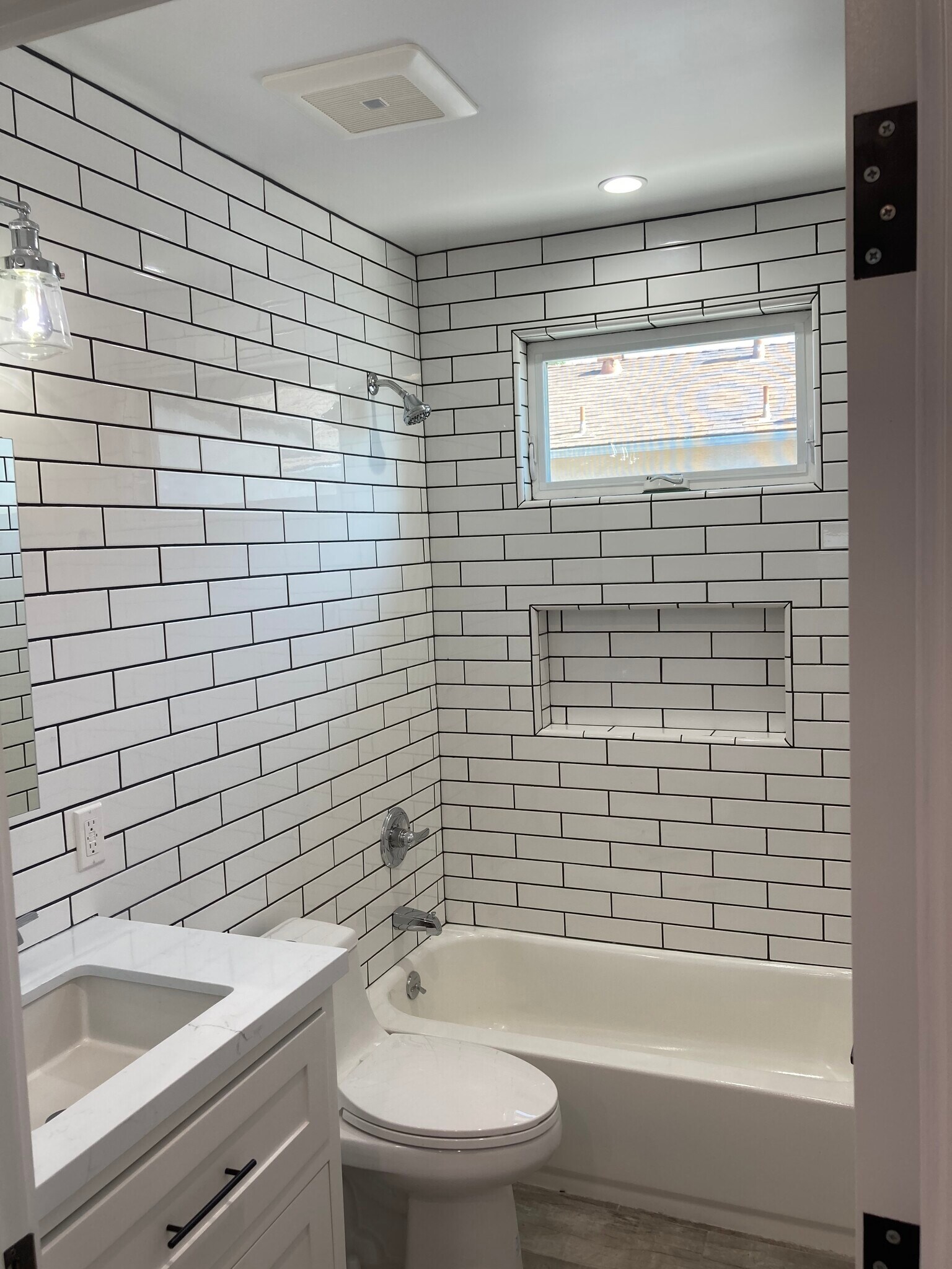 Building Photo - 5750 W 85th Pl