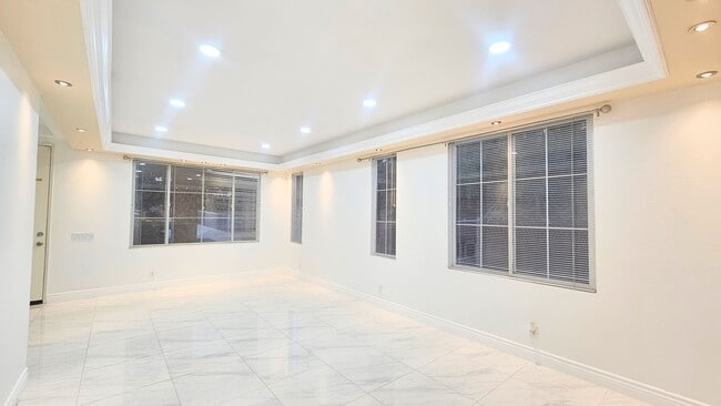 Building Photo - Pool House - Temeku Hills Community- Master Retreat and additional Master Bedroom