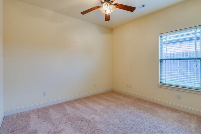 Building Photo - 5703 W Murfield Dr