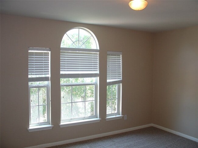 Building Photo - 1532 Lorson Loop