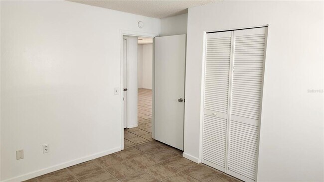 Building Photo - 957 Wilmington Dr