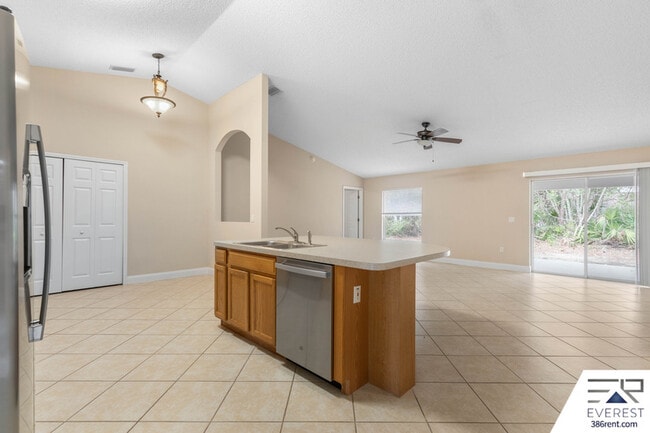 Building Photo - 59 Riverina Dr