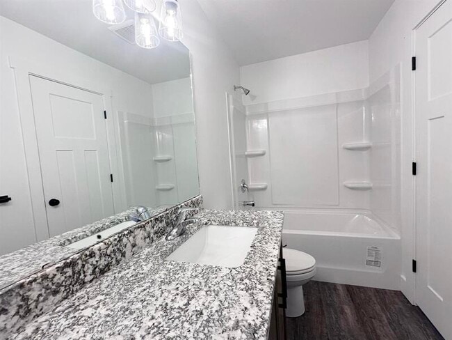 Building Photo - 1720 E Main St