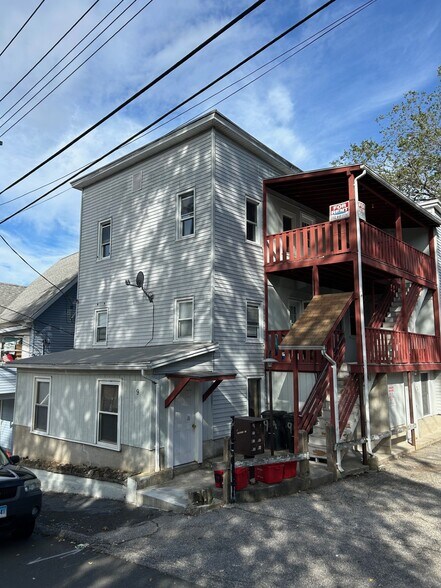 Front - 9 7th St
