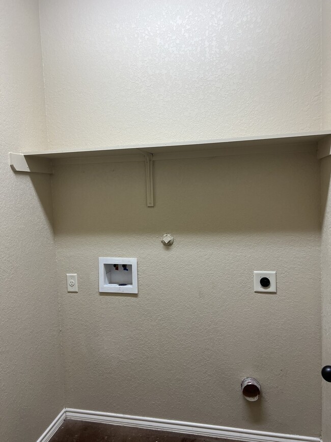 Building Photo - 3 Bedroom Duplex with Stained Concrete Floors and Greenbelt Views!