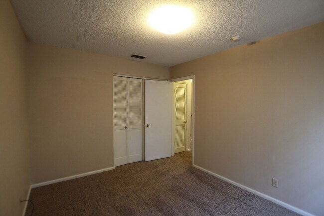 Building Photo - Delmar Dr. 2510/2512