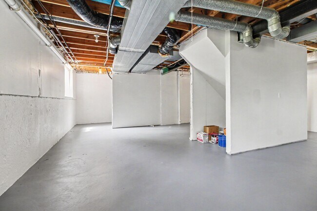 Building Photo - 7878 Greene Farm Dr