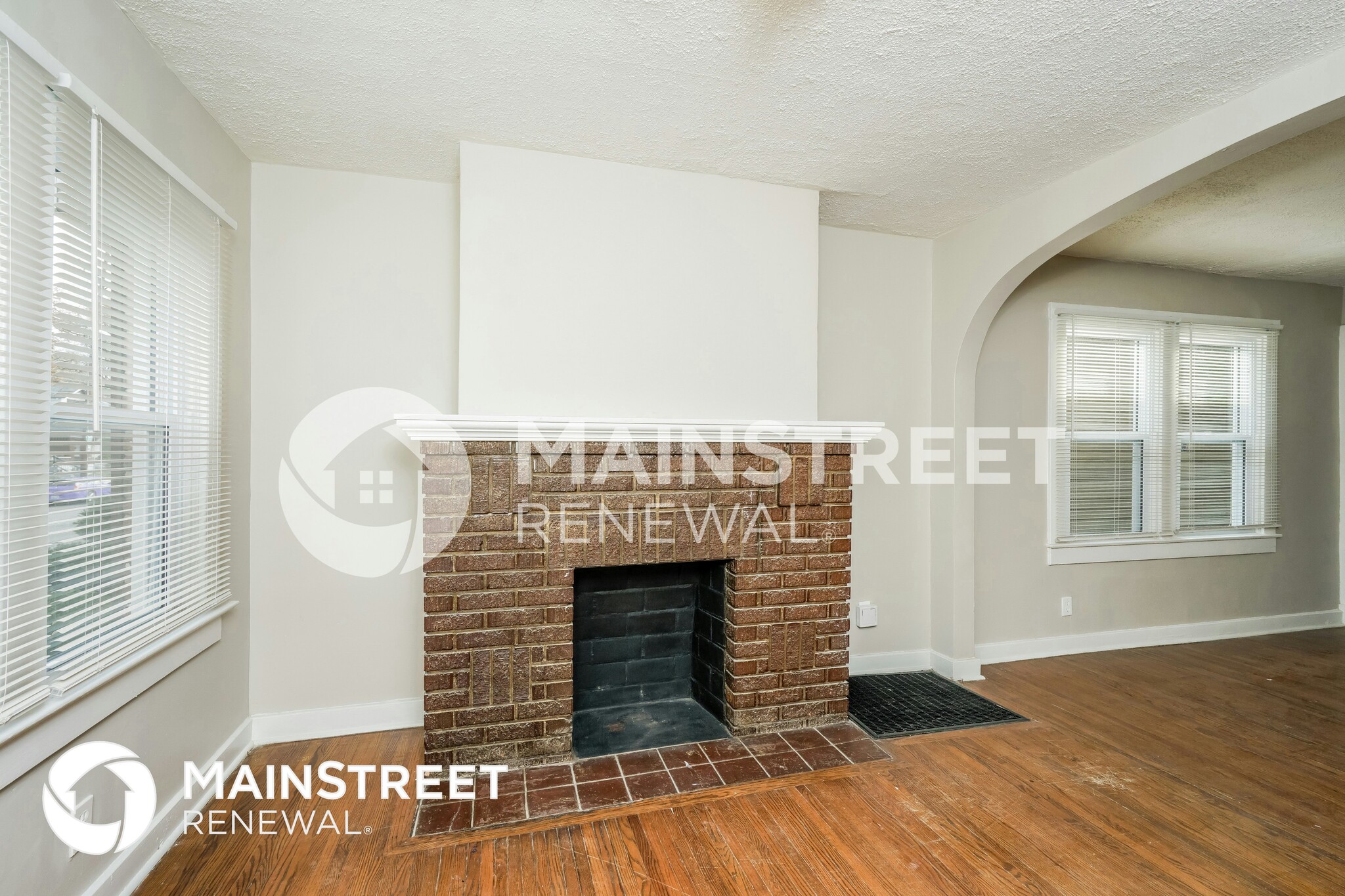 Building Photo - 3908 River Park Dr