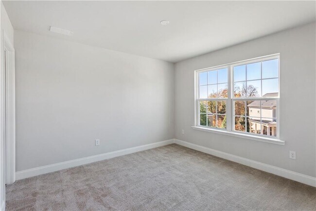 Building Photo - 425 Greyfield Dr