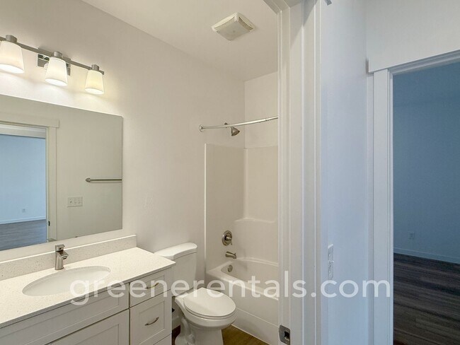 Building Photo - 1944 Olympia Ave NE