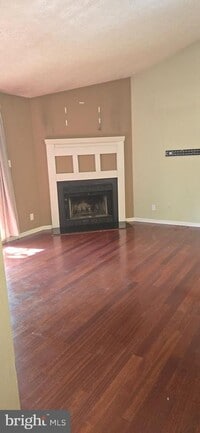 Building Photo - 134 Kenwood Dr