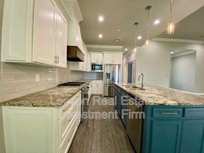 Building Photo - 2076 Highpoint Pl