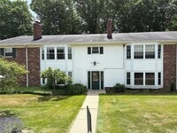 Building Photo - 7010 Carriage Hill Dr