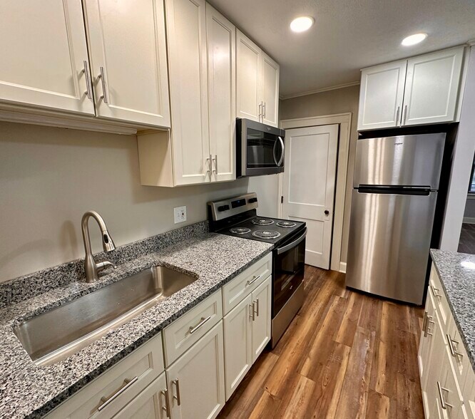 Building Photo - 838-846 W Rich St