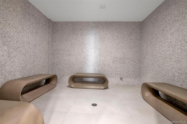 Building Photo - 131-02B 40th Rd