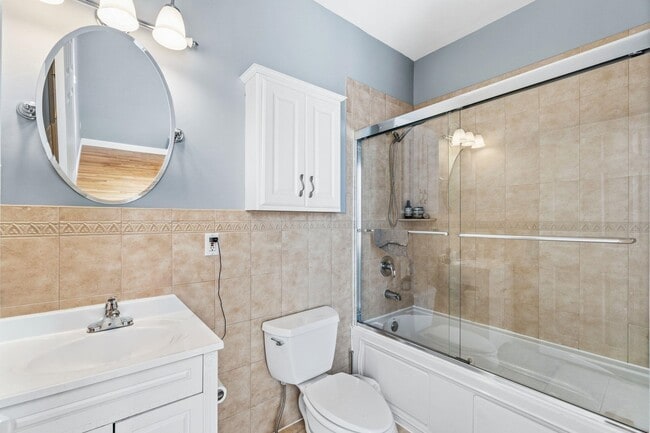 Building Photo - 437 2nd St