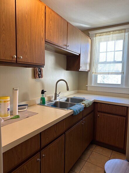 Building Photo - 8 Lamar Ave