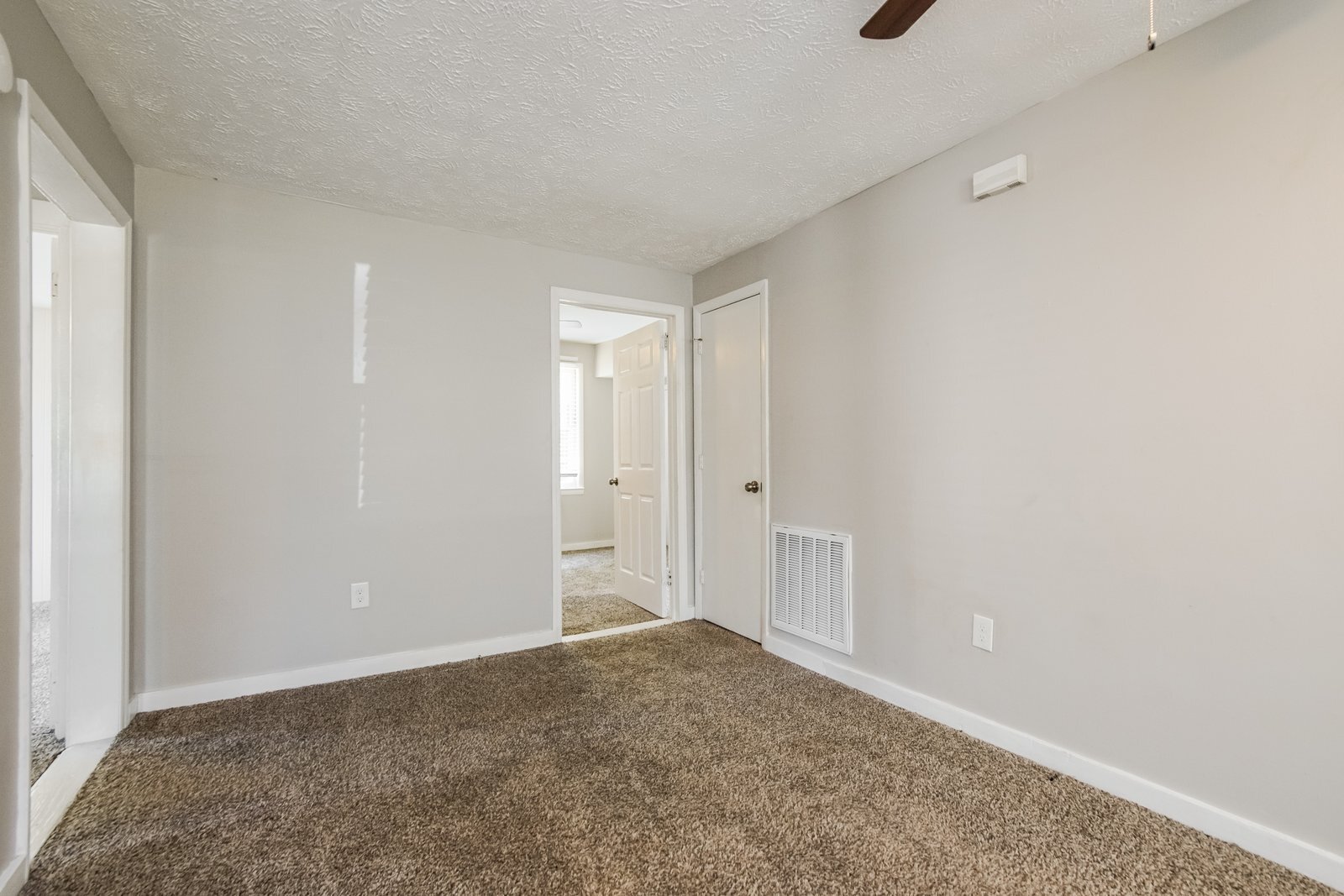 Building Photo - 2408 Slater Ave