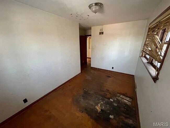 Building Photo - 5275 Alcott Ave