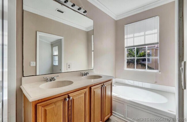 Building Photo - 133 Harbors Way