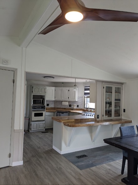 Building Photo - 101 W Skyway Dr