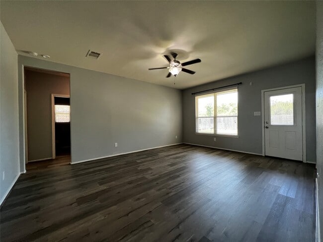 Building Photo - 20718 Laurel Rain Ct