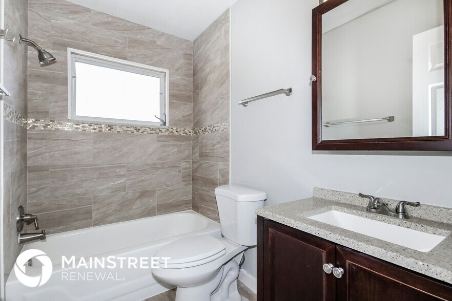 Building Photo - 657 59th St S