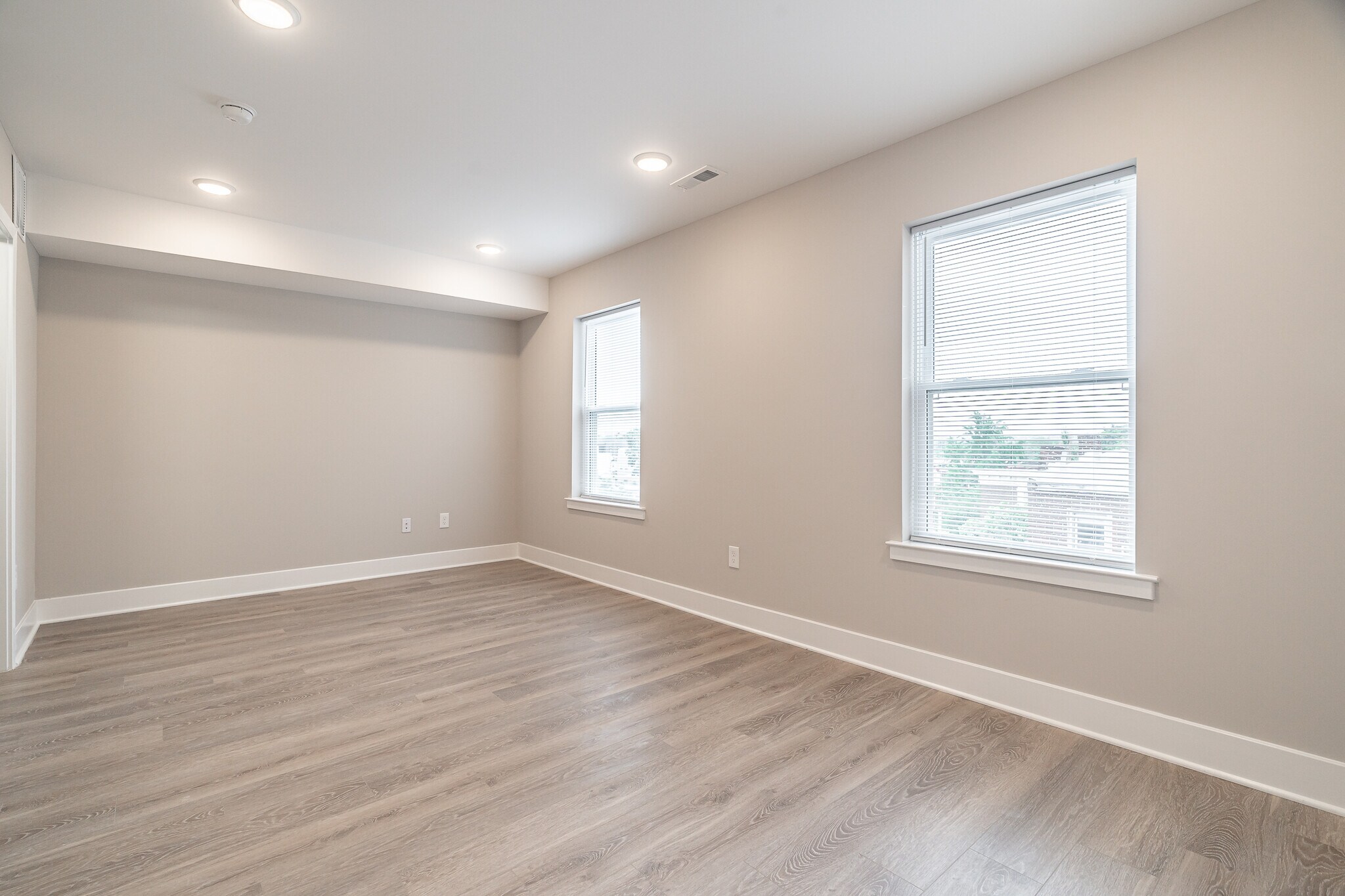 Building Photo - 421 N 39th St