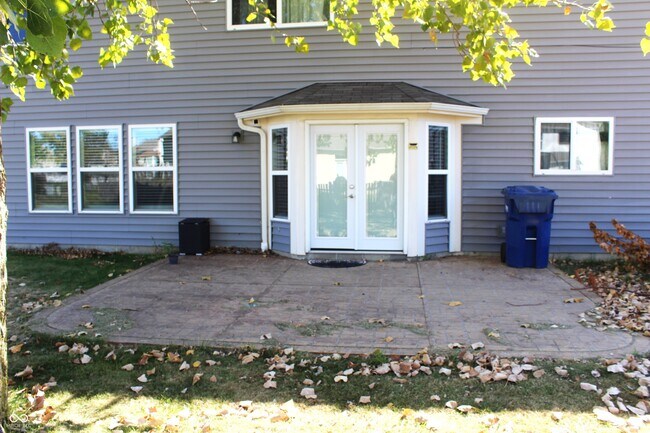 Building Photo - 2244 McGregor Ct