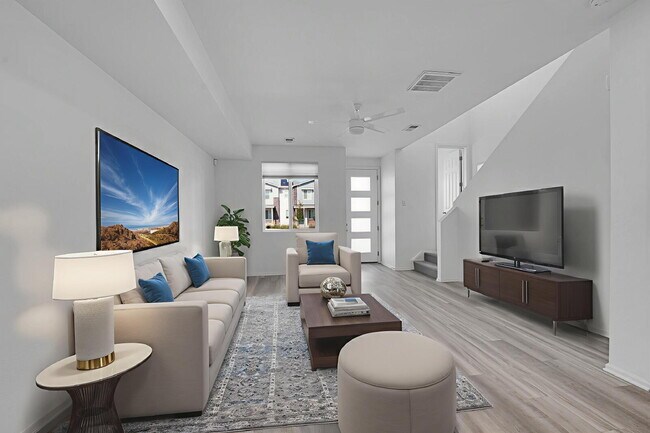 Building Photo - $2,450.00 - 3 Bedrooms, 3 Bathrooms, Singl...