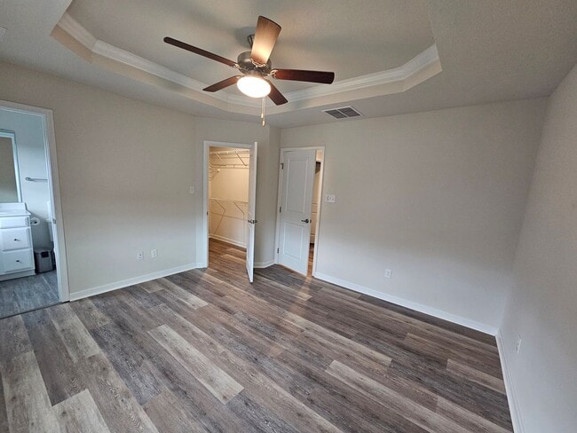 Building Photo - 3 Bedroom, 2.5 Bathroom Townhome, Available NOW