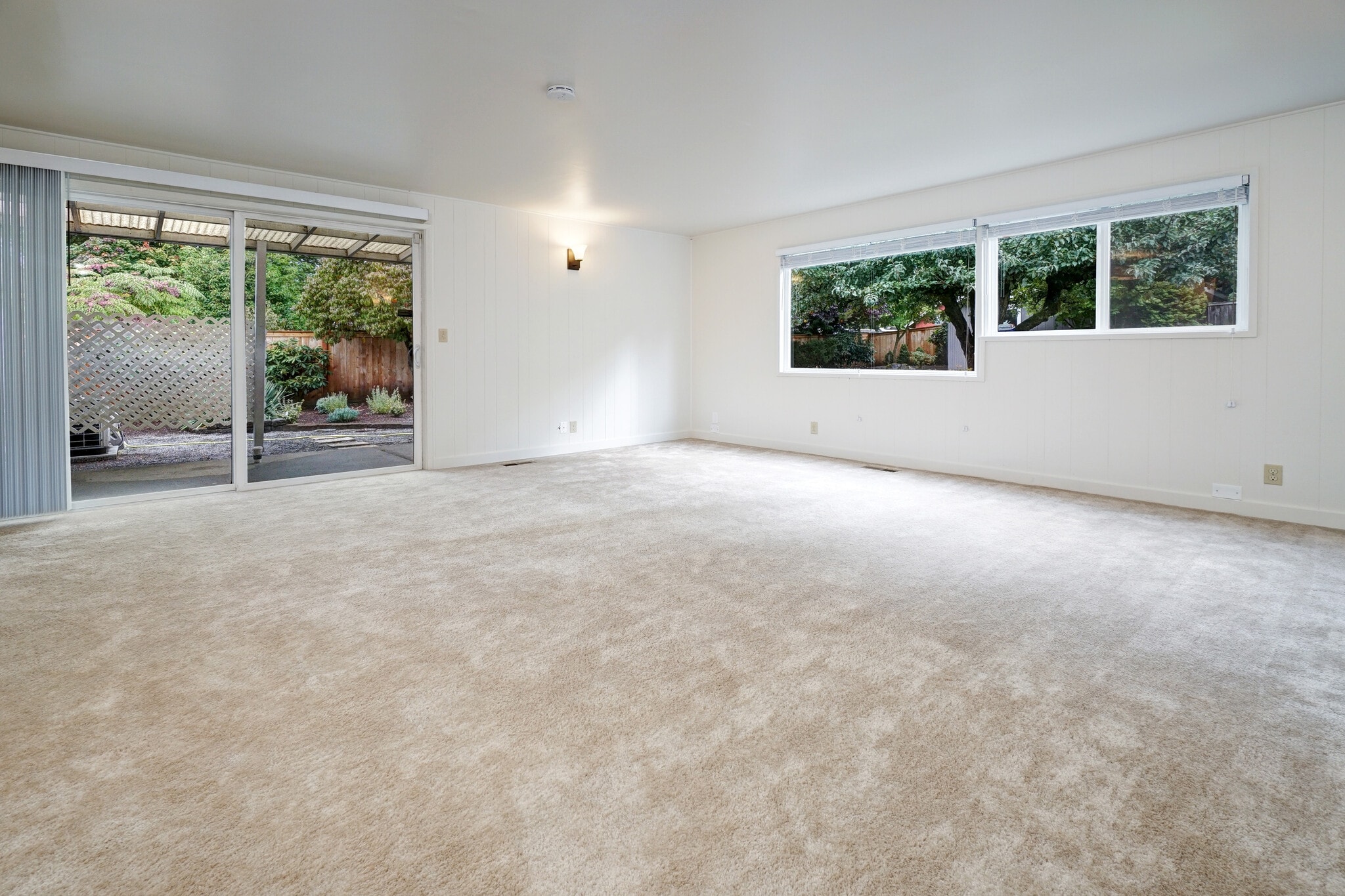 Building Photo - 26 6th St S