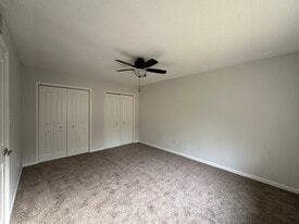 Building Photo - 507 NW 39th Rd