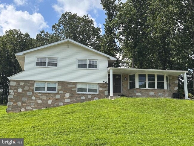 Primary Photo - 536 Cardinal Dr