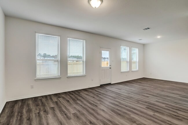 Building Photo - 16754 Rover Ln